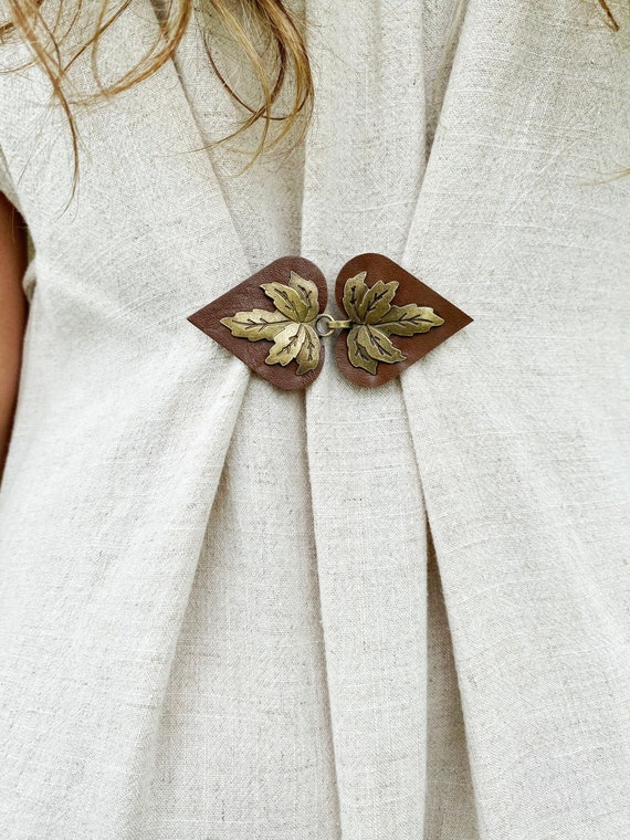 Cinch Clip Waist Cincher Bronze Leaf on Brown Leather Dress Clips