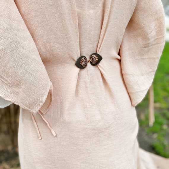 Sweater Clip Cloak Clasp Bronze & Brown Leather Dress Clips Waist