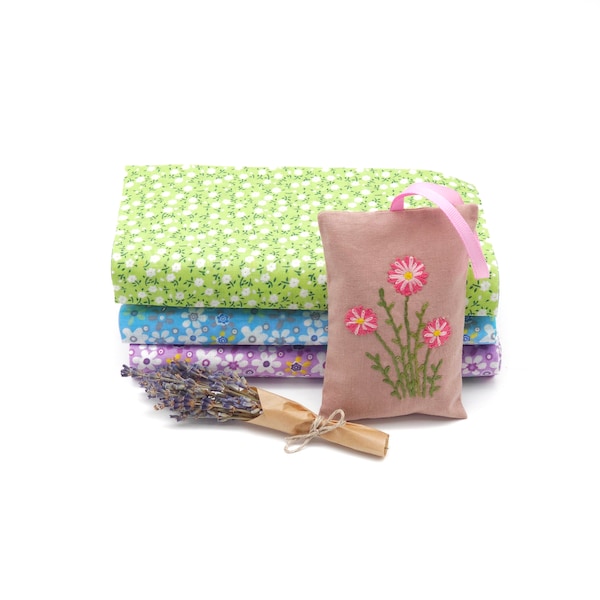 Linen lavender aroma bag with hand embroidery.