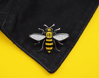 Gold Glitter Manchester Bee Pin Badge - Enamel Nickel-Free Metal Brooch - Made in UK - Worker Bee Mancunian