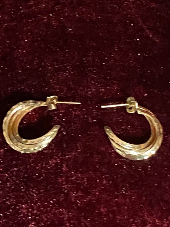 14k Yellow Gold Polished Hoop Earrings (2x15mm)