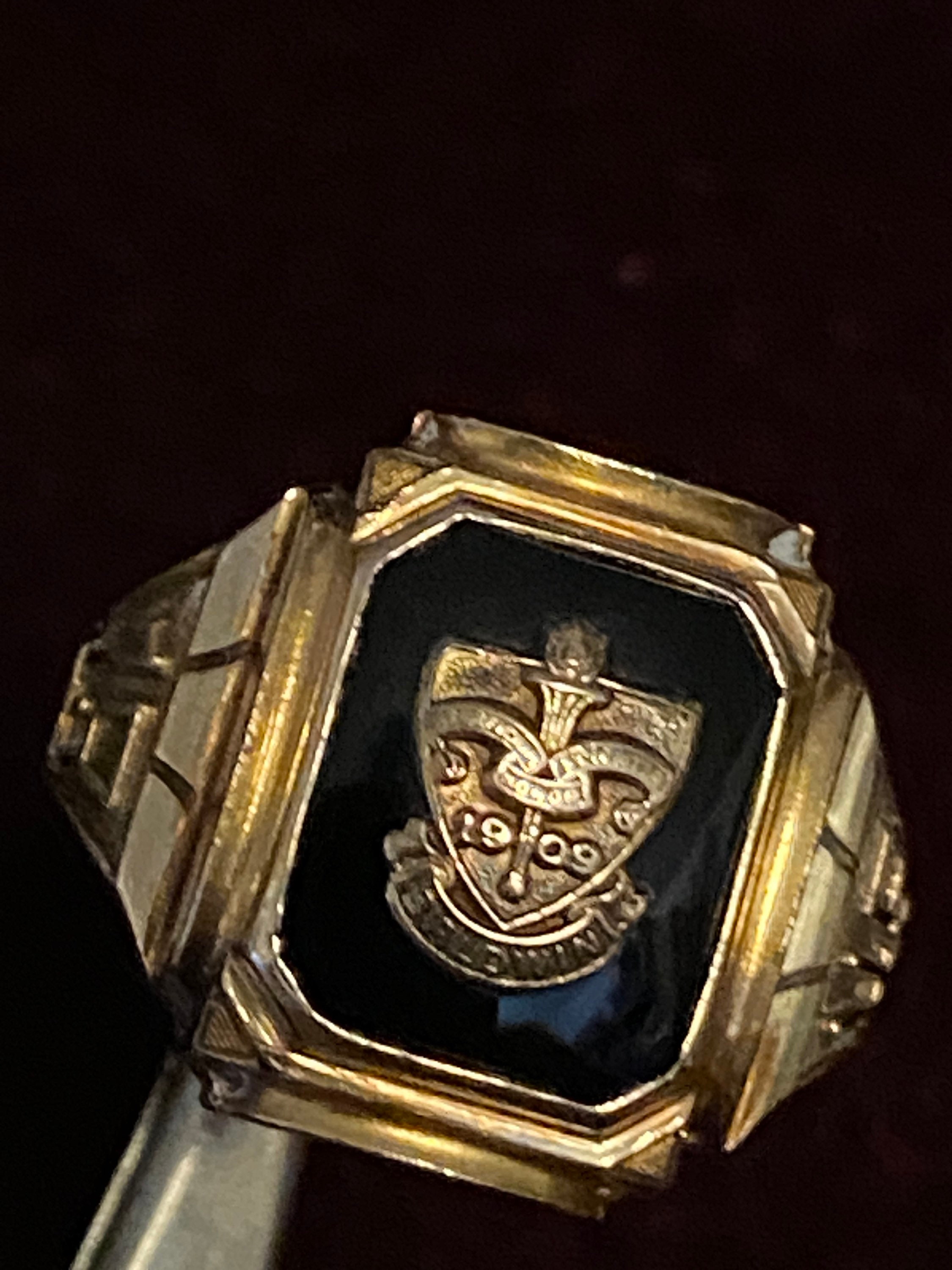 Very Vintage 10K Yellow Gold Signet Ring From Baldwin College 