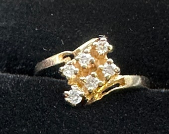 Vintage 14K Yellow Gold Diamond Ring~Size 3 1/2