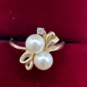 Vintage 10K Yellow Gold Diagonal Set Double Pearl Ring~swirl
