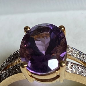 10k Yellow Gold Oval Amethyst with Accent Diamonds~Size 7