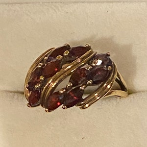 Vintage 10K Yellow Gold Garnet Statement Ring~Size 7 1/4