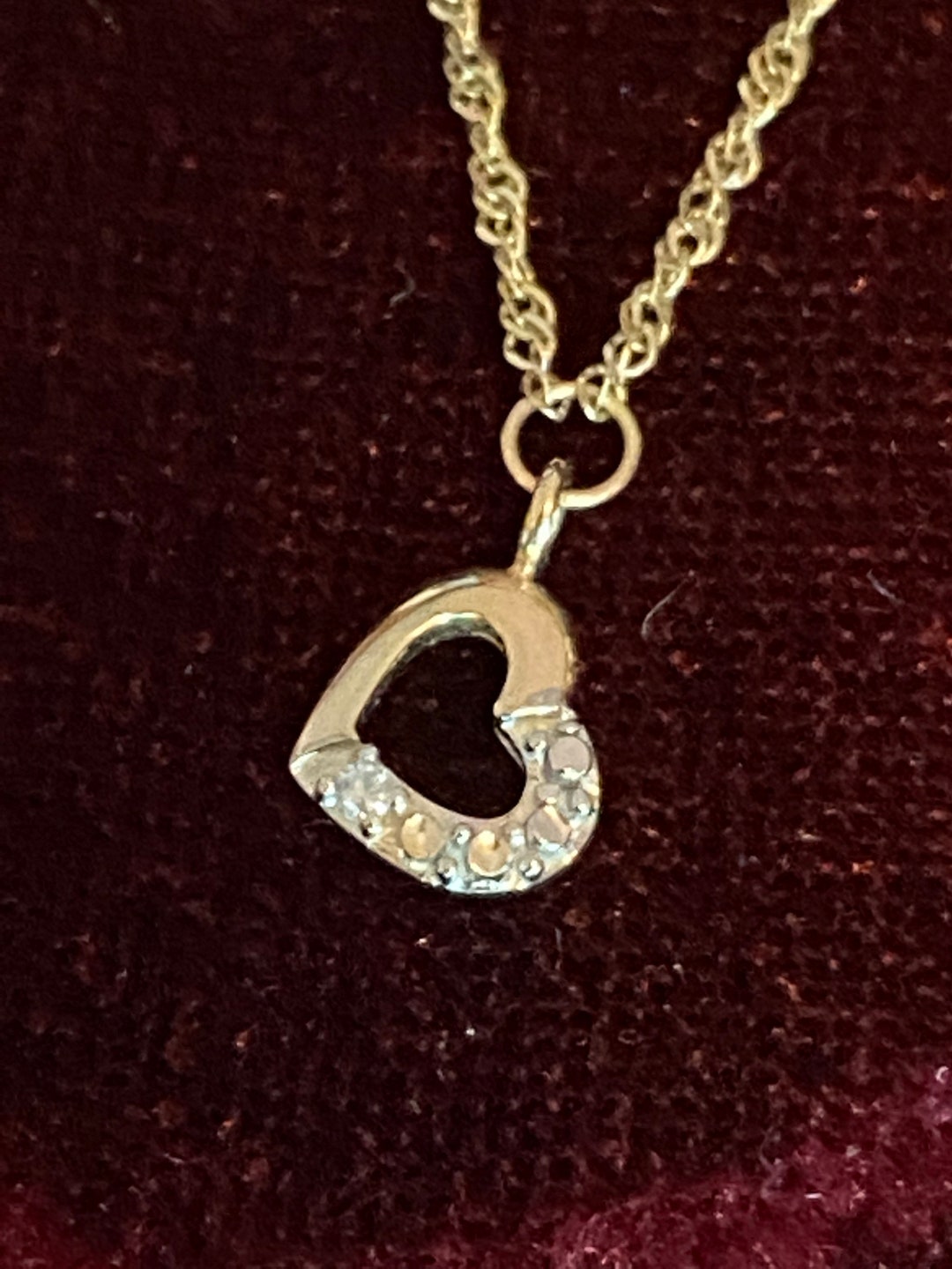 10K Yellow Gold Rope Ankle Bracelet With a Small Hear Charm With an