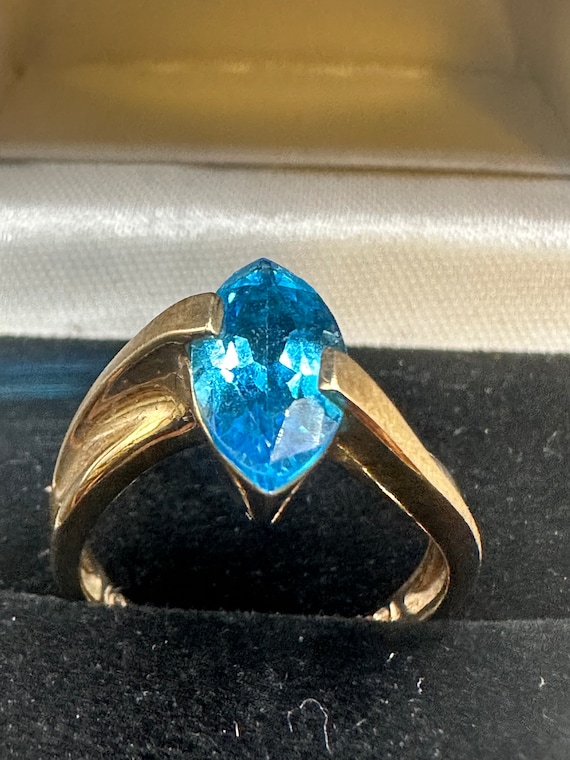 10K Yellow Gold Marquise Cut Swiss Blue Topaz Sol… - image 1