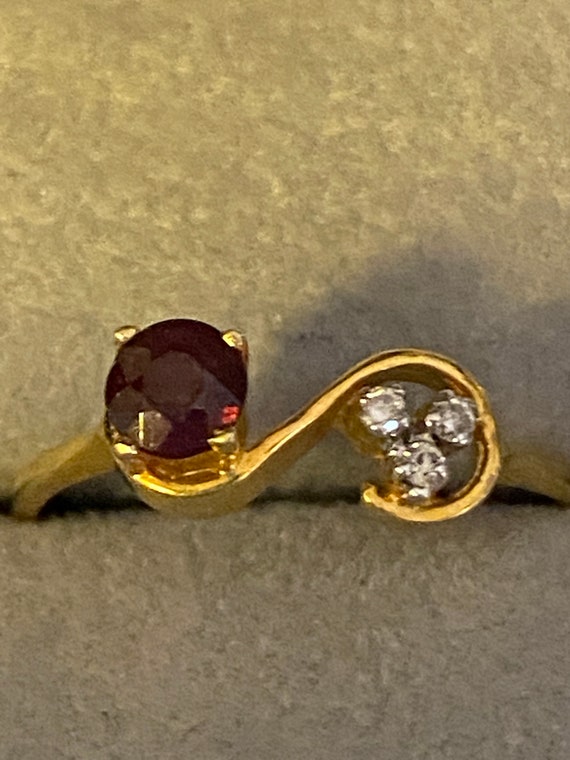 Unique 18K Yellow Gold Garnet and Diamond Ring in 