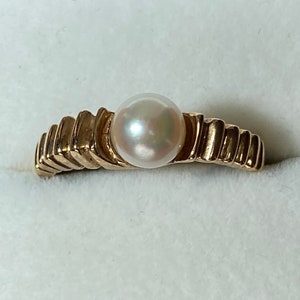 Unique 14K Yellow Gold Pearl Ring~Size 6 1/2