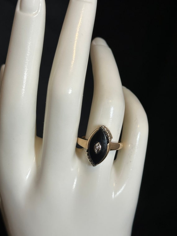 Vintage 10K Yellow Gold Black Onyx Ring with Diam… - image 5