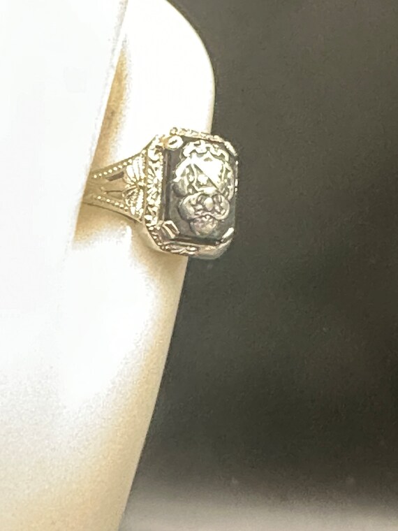 Very Vintage 14K White Gold Signet Ring~Crest Unr… - image 9