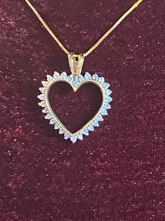 Beautiful 10K Yellow Gold Diamond Heart Pendant w… - image 4