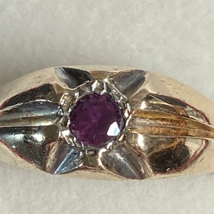 Vintage 10K Yellow Gold Solitaire Ruby Gents Ring~Size 8 1/4