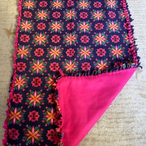Flower Handmade No-sew Fleece Blanket Throw