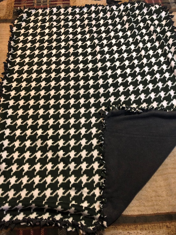 Geometric Handmade No-sew Fleece Blanket Throw