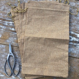 10 - Large Burlap Gift Bags with Drawstring - 10&quot;x16&quot; - Burlap Sacks for Gifts and Storage