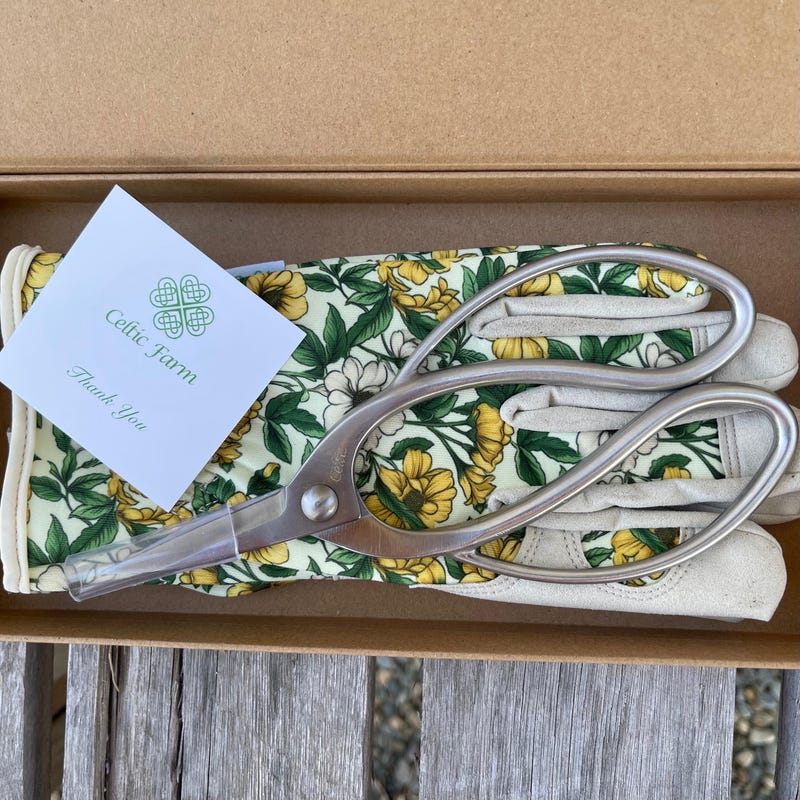 Gardening Glove Gift Box - 60+ Gift Ideas for 2026