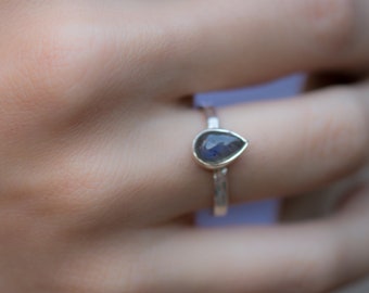 Dainty Rainbow Labradorite Ring ~ Tear Drop Stone~ Gemstone ~ Sterling Silver ~ Solitaire ~ Minimalist ~February Birthstone ~ MR205