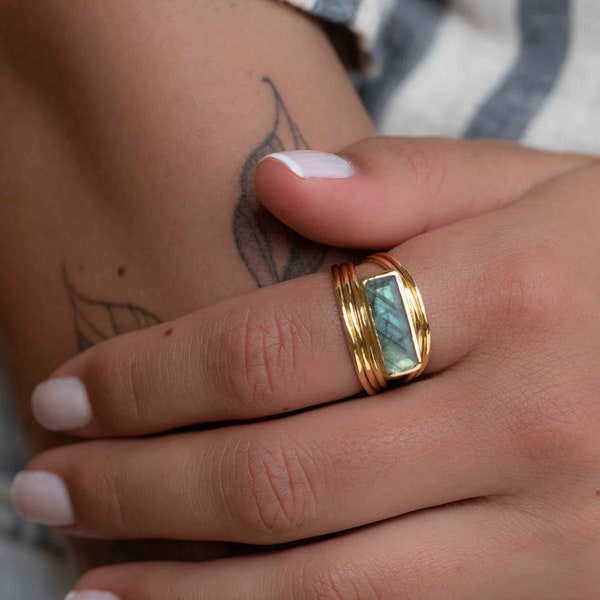 Rainbow Labradorite Ring ~ Rectangular Stone~ Gemstone ~ Natural ~ 18k Gold Plated ~ Jewelry ~ Handmade ~ February Birthstone ~ MR304