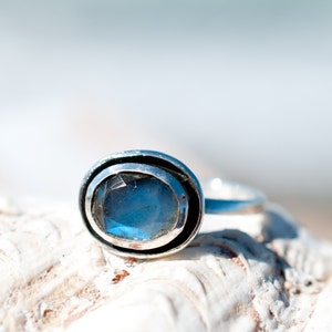 Rainbow Labradorite Ring ~ Gemstone ~ Sterling Silver 925 ~ Jewelry ~ Handmade ~ Solitaire ~ Statement ~Gift for Her ~Bridesmaid ~Boho MR090