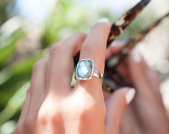 Rectangle Rainbow Labradorite Ring ~Statement ~ Handmade ~ Natural ~ Organic ~ Sterling Silver 925 ~ Big~ Stunning ~ Shinning~Bohemian MR012