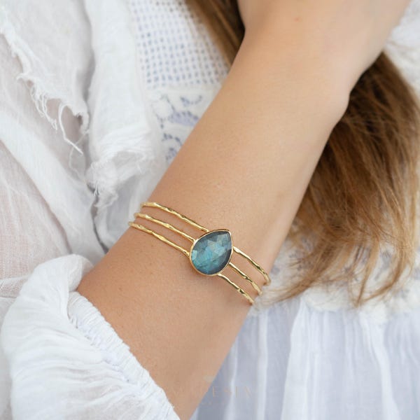 Labradorite Adjustable Bracelet ~ Gold Plated 18k or Silver Rodhium Plated~Handmade ~ Hippie ~Bohemian ~Jewelry ~ Gemstone ~Body MB046