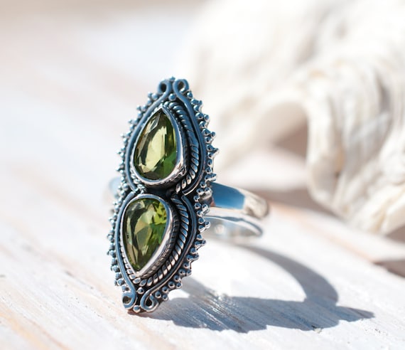 Peridot Ring ~ Sterling Silver 925 ~ Jewelry ~ Handmade ~ Everyday ~ Casual ~ Delicate ~ August Birthstone ~ Boho ~ Hippie ~ Bohemian MR043