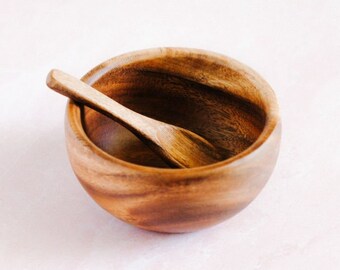 6" ACACIA WOOD SMOOTHIE bowl & spoon // hand carved in the Philippines