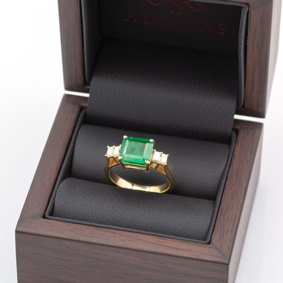Bague En Or 18 Carats (750/1000) Avec Pierre Verte Rectangulaire - Poids 2.34g, Occasion