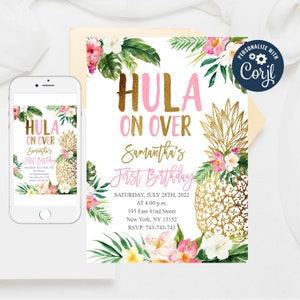 以下が含まれることがあります： トロピカルなテーマの1歳の誕生日パーティーのピンクとゴールドの招待状。招待状には「Hula On Over Samantha's First Birthday」とパイナップルのグラフィックが書かれています。招待状には、日付、時間、住所、RSVP情報が含まれています。