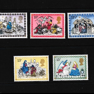 GB 1979 Weihnachtsset von fünf mintfarbenen Briefmarken, herausgegeben von Royal Mail.  Ideal für Sammler von Britischen Briefmarken.
