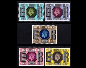 1977 Silver Jubilee set of 5 stamps in unmounted mint condition.  Ideal for collector of British stamps or for craft work.