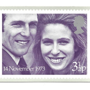 Carte PHQ 1973 Le mariage royal de la princesse Anne est une carte postale émise par la Royal Mail.  Cette ancienne carte numérotée PHQ 4 est en parfait état.