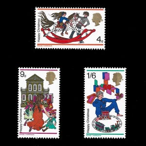 Serie navideña de 3 sellos postales nuevos de GB 1968 que muestra niños jugando con juguetes en Navidad. Colecciona sellos británicos.