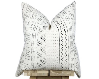 Mudcloth Pillow Cover, African Mud Cloth | Cream and Black | 'Leila'