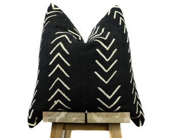 Mudcloth Pillow Cover, African Mud Cloth Pillow, Black and Off White | 'Asha'