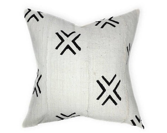 Mudcloth Pillow Cover, African Mud Cloth | Cream and Black | Amina