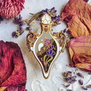 LAVENDER POTION enamel pin. Gold finish, hard enamel. Green witch pin. glitter. spooky vibes pins. witchy accessories. Crystal, lavender.