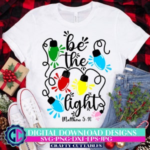 Presentes para ela, presente de Natal, ideia de presente de Natal, Seja a Luz svg, Luzes de Natal desenhadas à mão, Sublimação, Arte para impressão de Natal