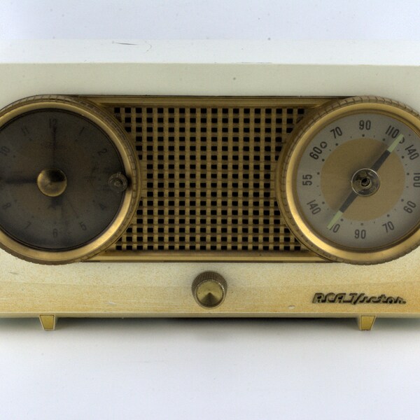 Antique RCB victor radio a-c 547