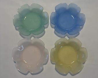 Vintage Milchglas Pastell Salatschüsseln - 4er Set