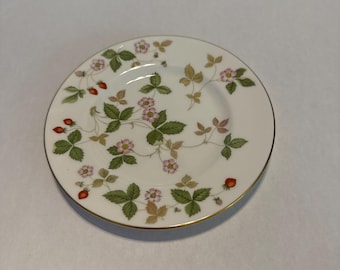 Wedgwood Wild Strawberry 6” Teller R 4406 Bone China