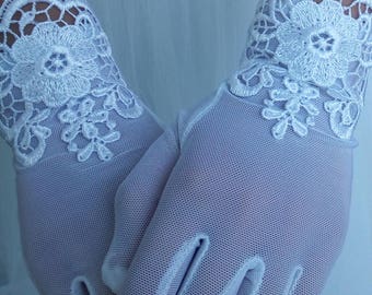 Light ivory First Communion gloves, Lace Flowergirl Gloves, Junior gloves, Gloves for First Communion, Little girls gloves, Party gloves