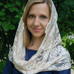 Beige Orthodox veils, Catholic lace veil, Circle veil, Church head scarf, Beige Head covering, lace latin mass veil Catholic chapel mantilla