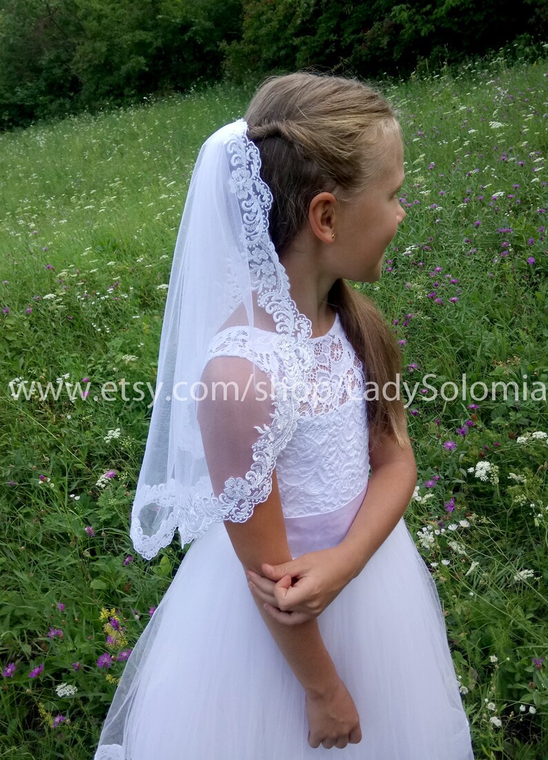 First Communion Veil, Holy Communion, Lace Communion Veil, white Flowergirl veils Little girls veil Mantilla Communion white Lace girl veils 画像 8