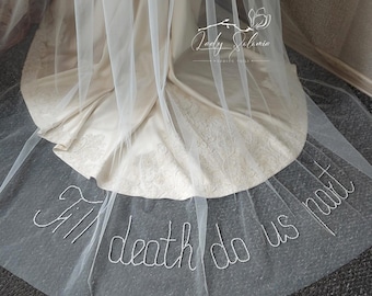 Personalized wedding veil Embroidery pearls veil Monogram veil Initials custom veil with Phrases Names veil with text