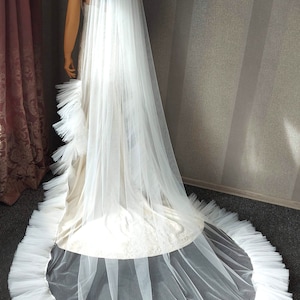 One tier ruffled bridal veil soft tulle Ruffle edge veil ruffled edge wedding veil Fringe tassel veil Frill tulle veil Ruffle wedding veil