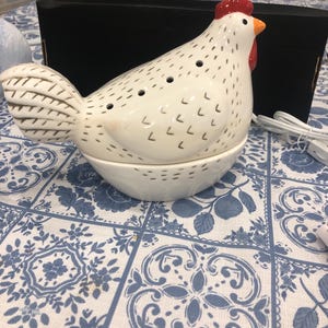 scentsy chicken wax warmer retired white hen