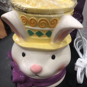 scentsy wax warmer Easter bunny new in box retired